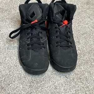 Jordan 6 Retro
Black Infrared (2019) (GS) size 6Y
